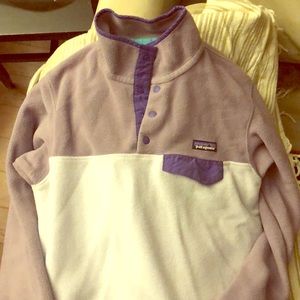 Small Patagonia fleece pullover